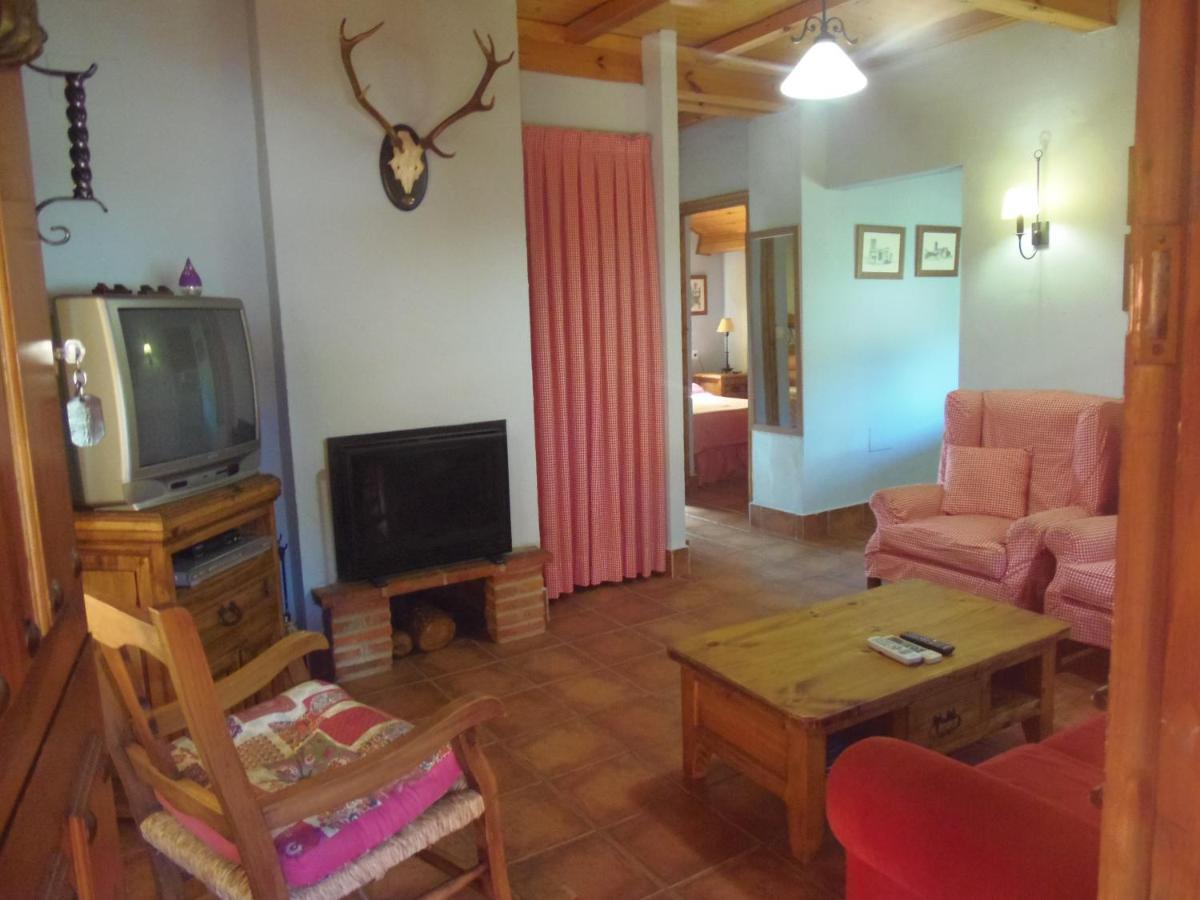 El Uncar Villa Castrejon de la Pena Ngoại thất bức ảnh